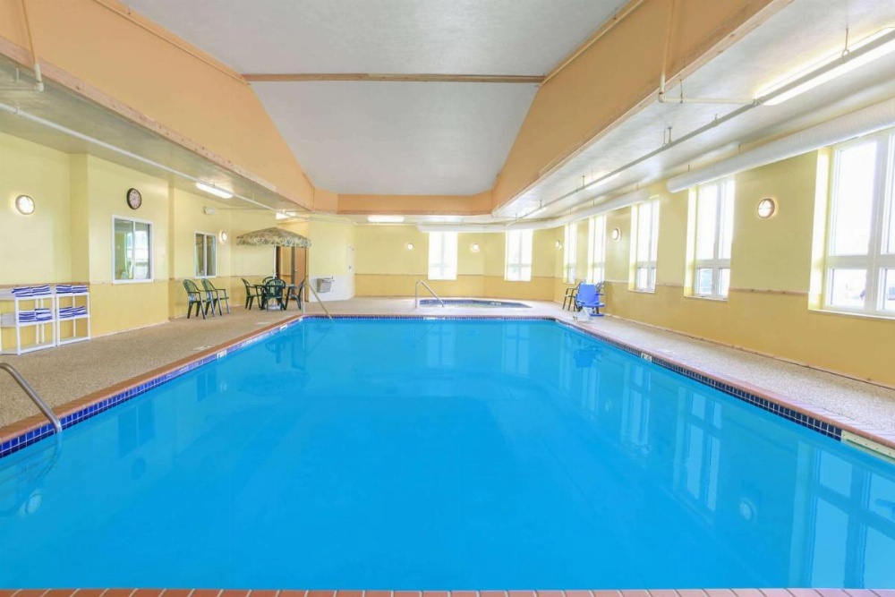 Super 8 by Wyndham Sault Ste. Marie Image 11