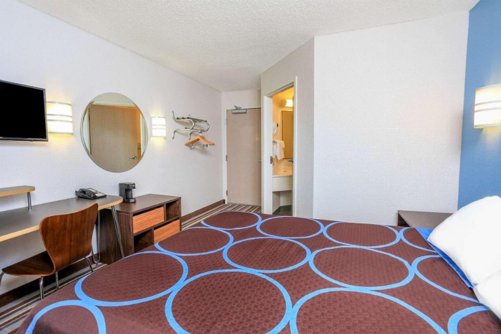 Super 8 by Wyndham Sault Ste. Marie Image 19