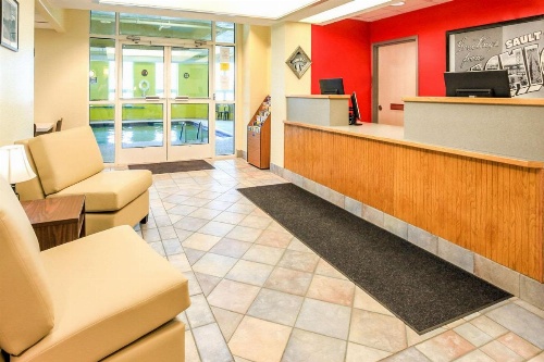 Super 8 by Wyndham Sault Ste. Marie image 22