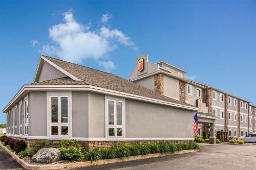 Super 8 by Wyndham Sault Ste. Marie image 25